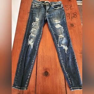 KanCan skinny distressed jean